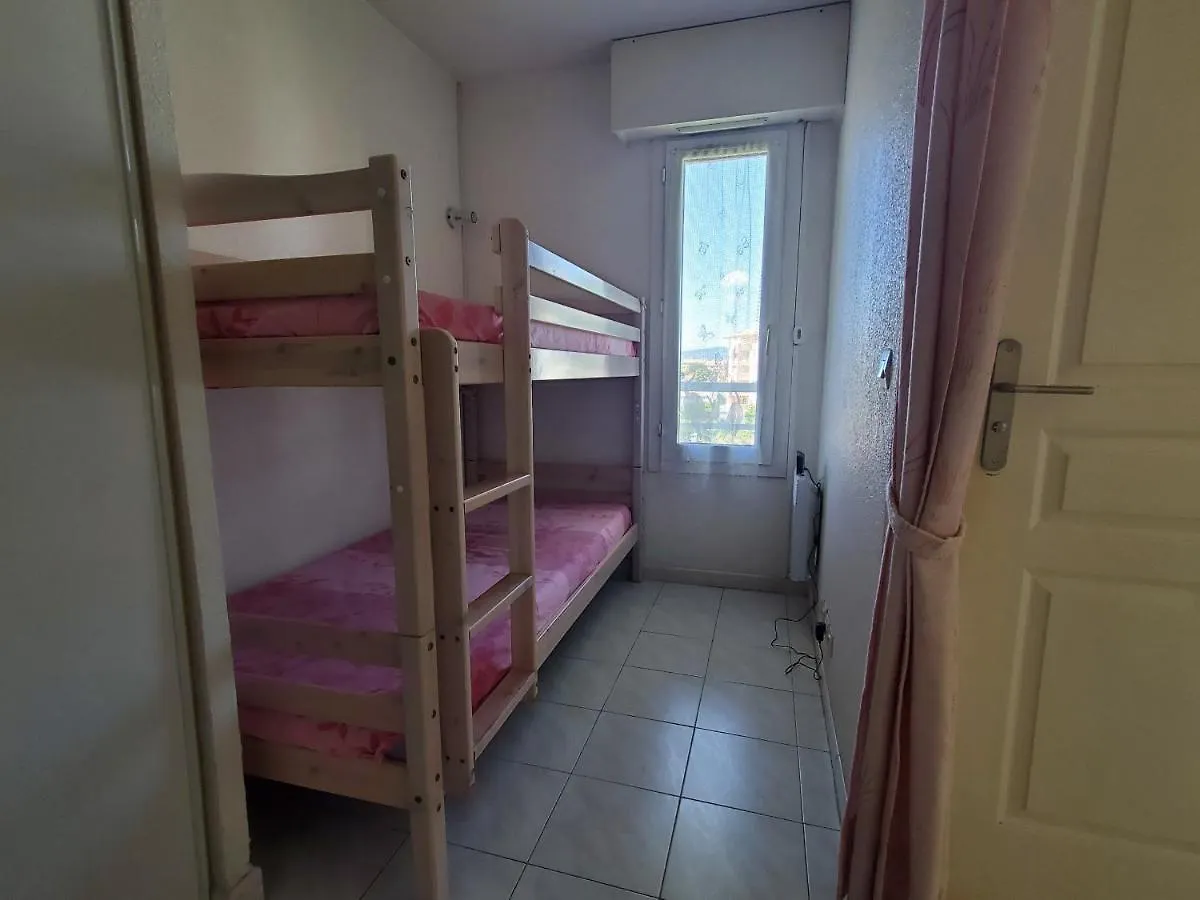 Port Frejus Rives Latines Studio Cabine 30 M2 4 Pe 0*,  France