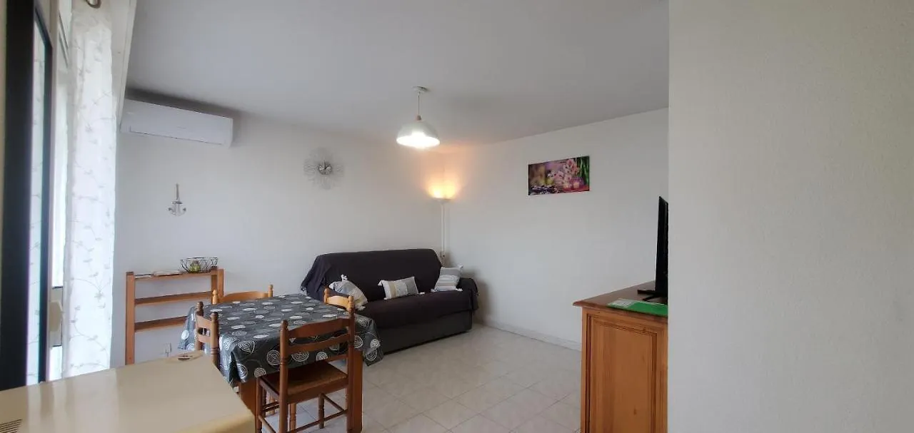 Port Frejus Rives Latines Studio Cabine 30 M2 4 Pe